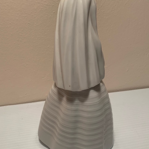 Lladro Nao First Communion Figurine - Picture 4 of 8